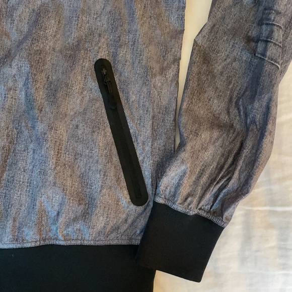 Nike Sportswear Denim-print Windbreaker - Picture 4 of 9